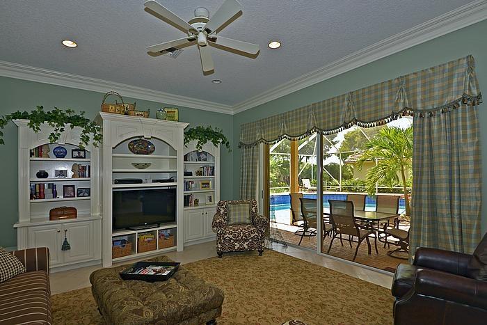 21302 Falls Ridge Way Boca Raton, FL 33428 - Photo 9 of 23 familyroom_700