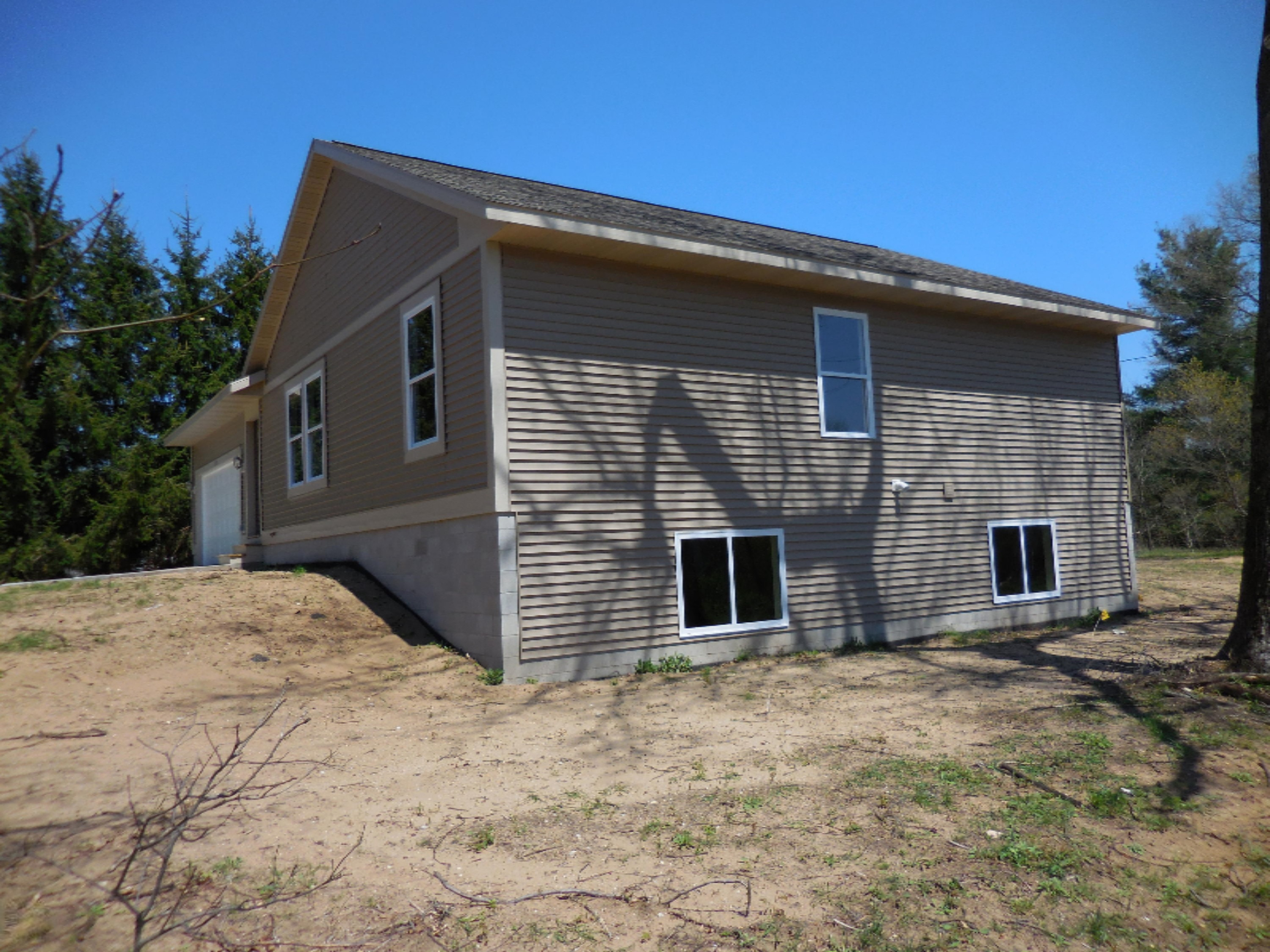 1710 North Sheridan Road Muskegon, MI 49445 - Photo 2 of 25 DSCN2076
