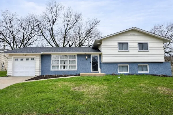 $524,900 | 6418 Bradley Drive, Woodridge, IL 60517
