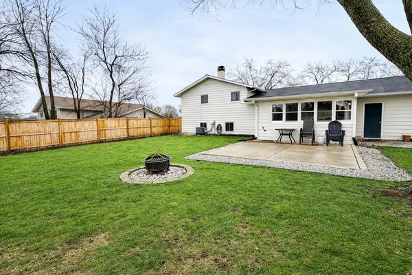 $524,900 | 6418 Bradley Drive, Woodridge, IL 60517