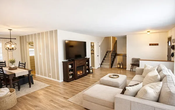 $524,900 | 6418 Bradley Drive, Woodridge, IL 60517