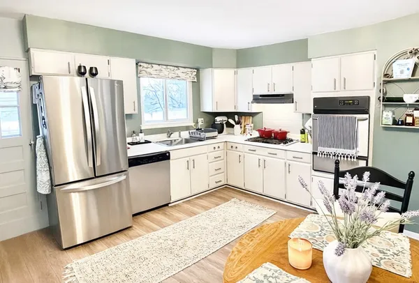 $524,900 | 6418 Bradley Drive, Woodridge, IL 60517