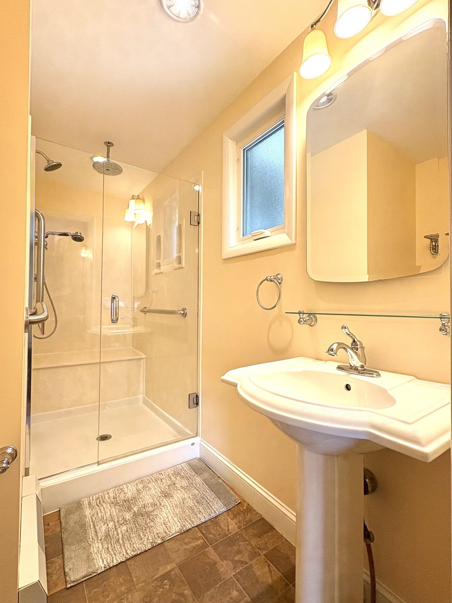 606 Ray Street Manchester, NH 03104 - Photo 29 of 60 Gallery Image 29