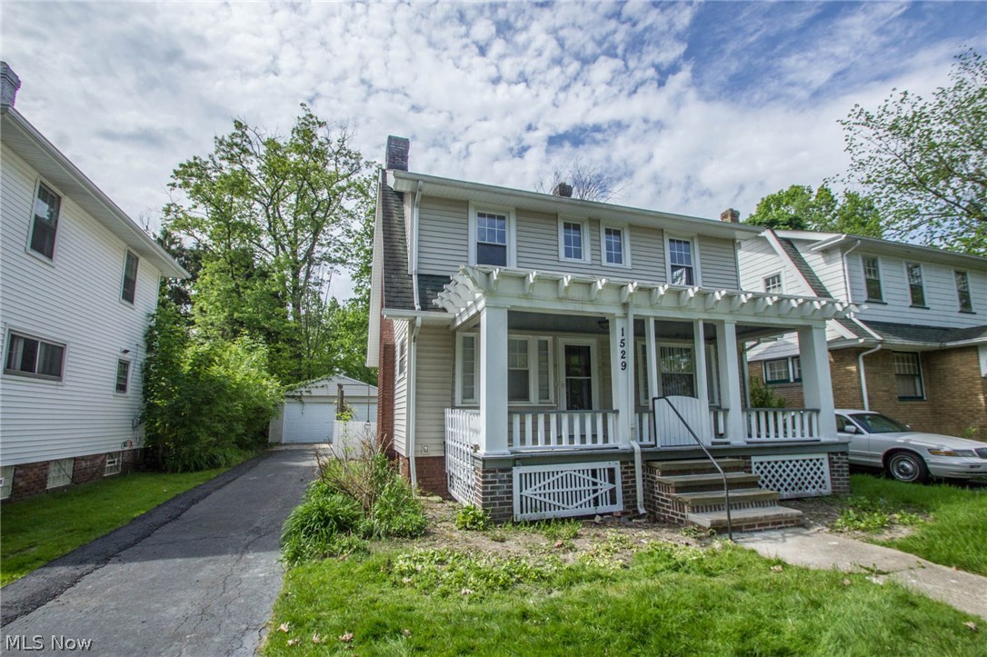 1529 Parkhill Road Cleveland Heights, OH 44121 - Photo 2 of 22