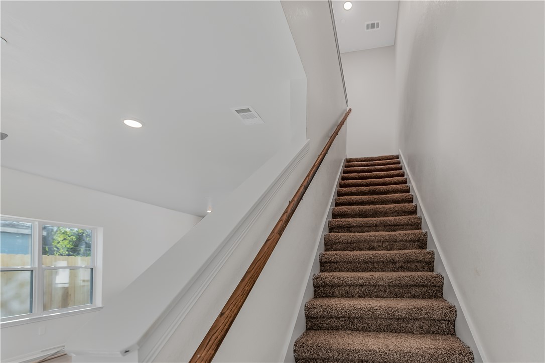 601 West 24th Street, Unit 121 Bryan, TX 77803 - Photo 9 of 17