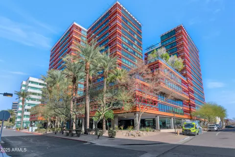 $350,000 | 4808 North 24th Street, Unit 522, Phoenix, AZ 85016