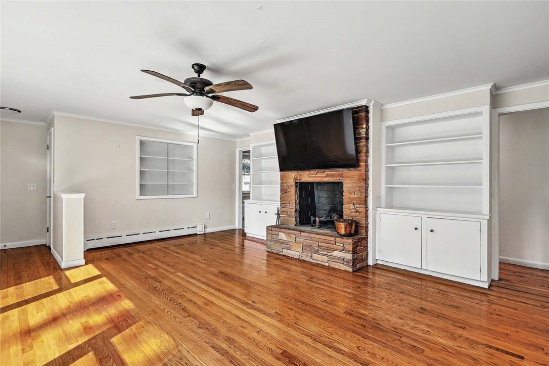 15 Highland Road Glocester, RI 02814 - Photo 8 of 43 Living room