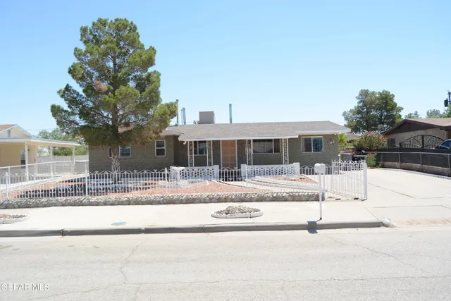 $239,950 | 2636 Prestwick Road, El Paso, TX 79925