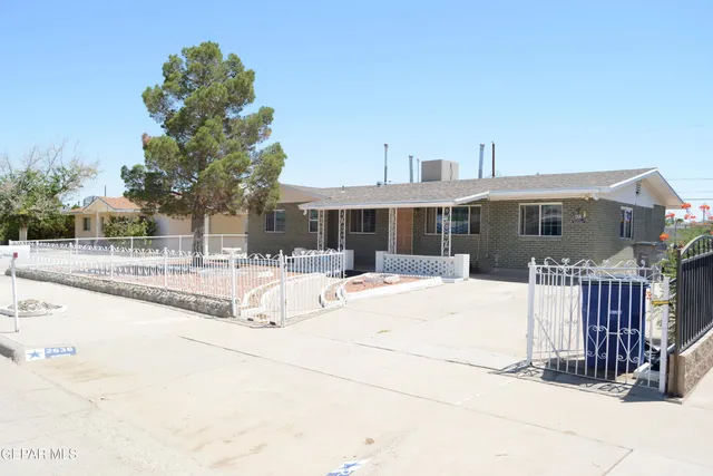 $239,950 | 2636 Prestwick Road, El Paso, TX 79925
