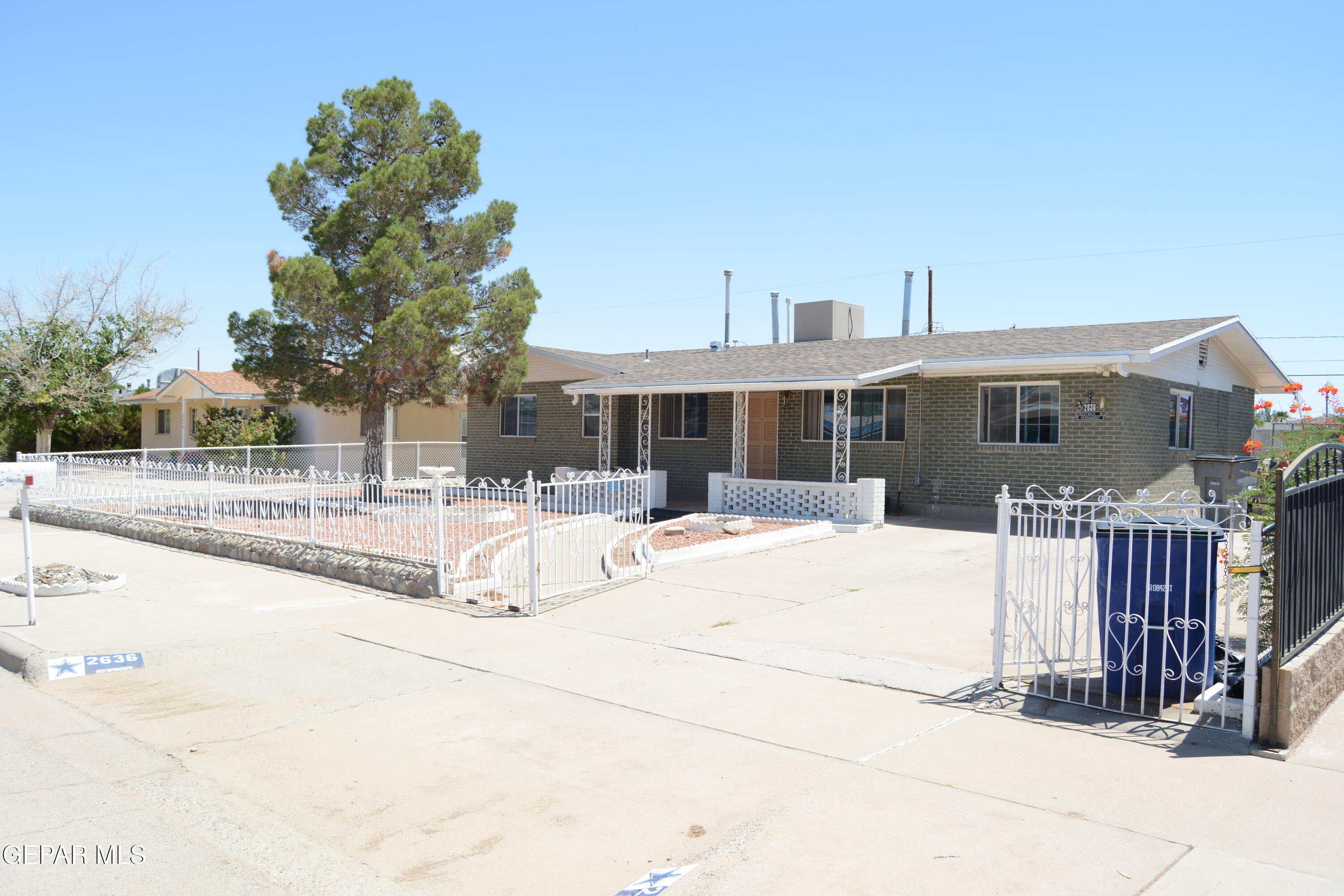 2636 Prestwick Road El Paso, TX 79925 - Photo 2 of 18 front 2