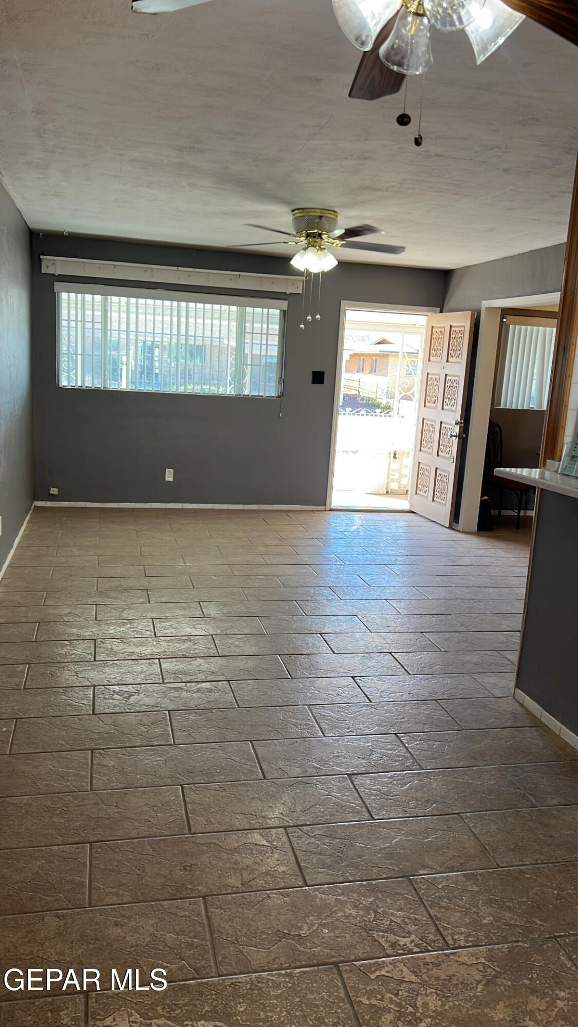 2636 Prestwick Road El Paso, TX 79925 - Photo 4 of 20 9F51538E-9835-4A0A-8385-1D5984A5BB5E