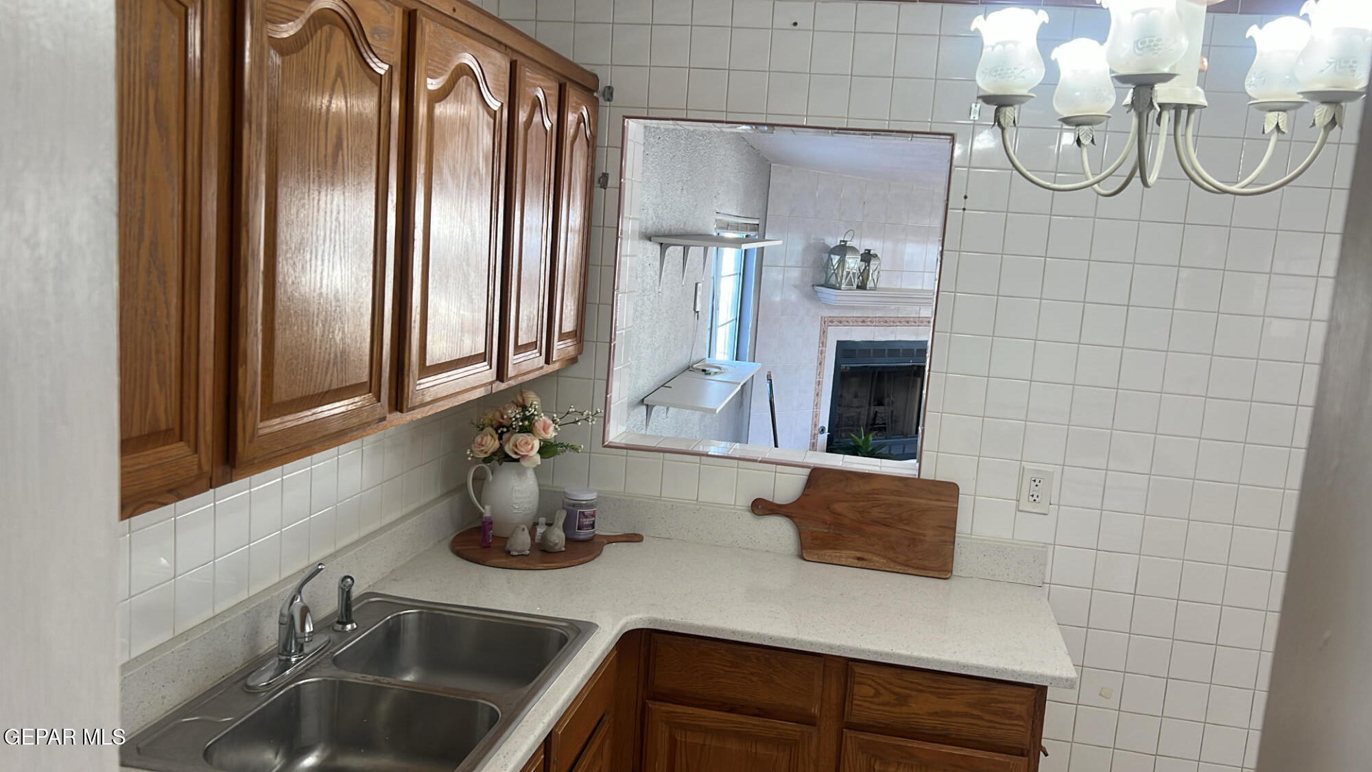 2636 Prestwick Road El Paso, TX 79925 - Photo 8 of 20 A227AEB4-AF40-4BE8-9A6A-B302BA2EAC46