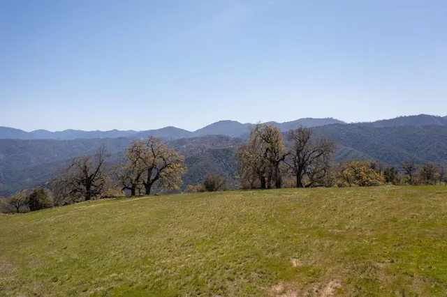 a view of mountain with outdoor space