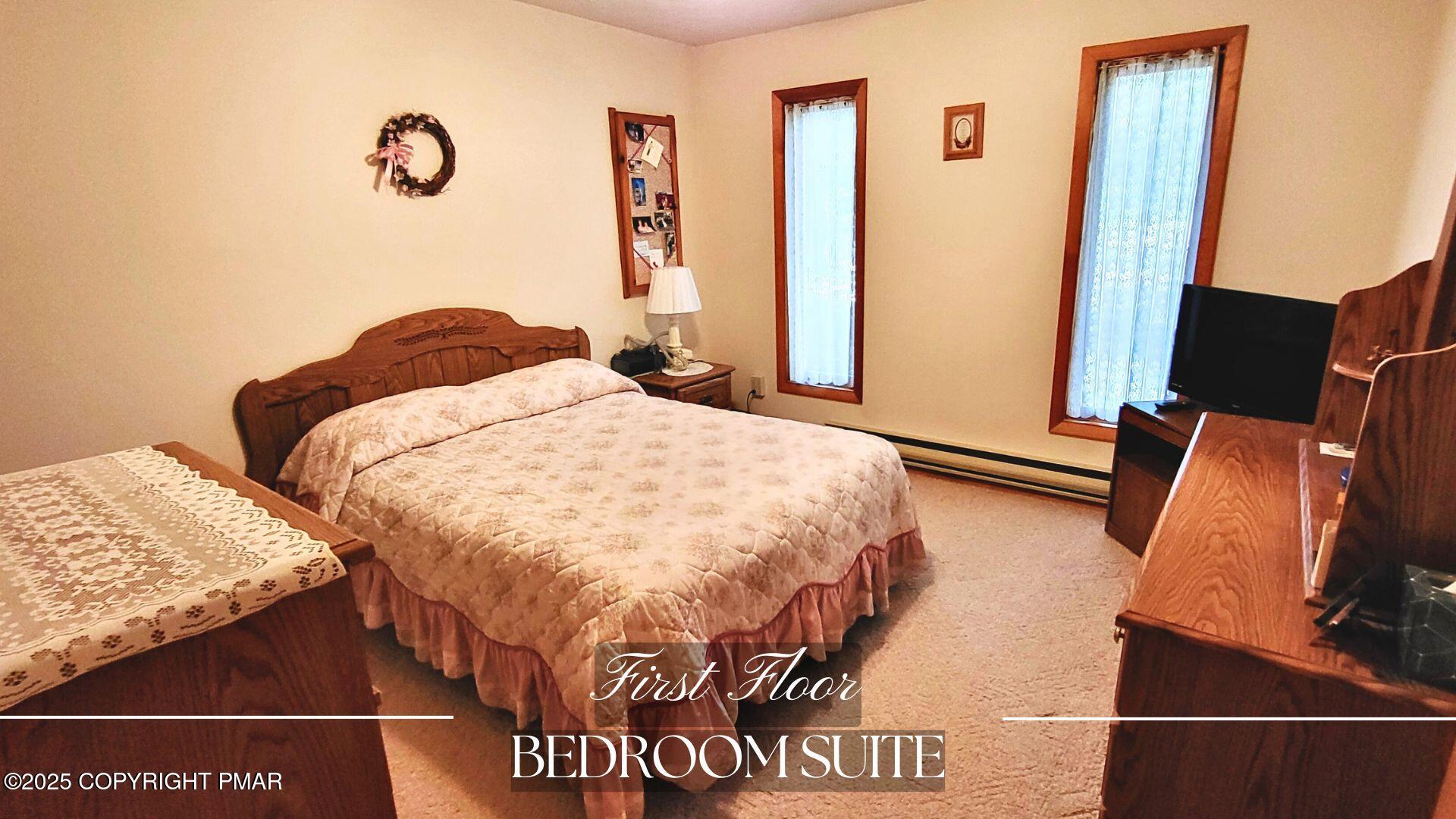 188 Radcliff Road Bushkill, PA 18324 - Photo 14 of 51 1st fl bedroom suite