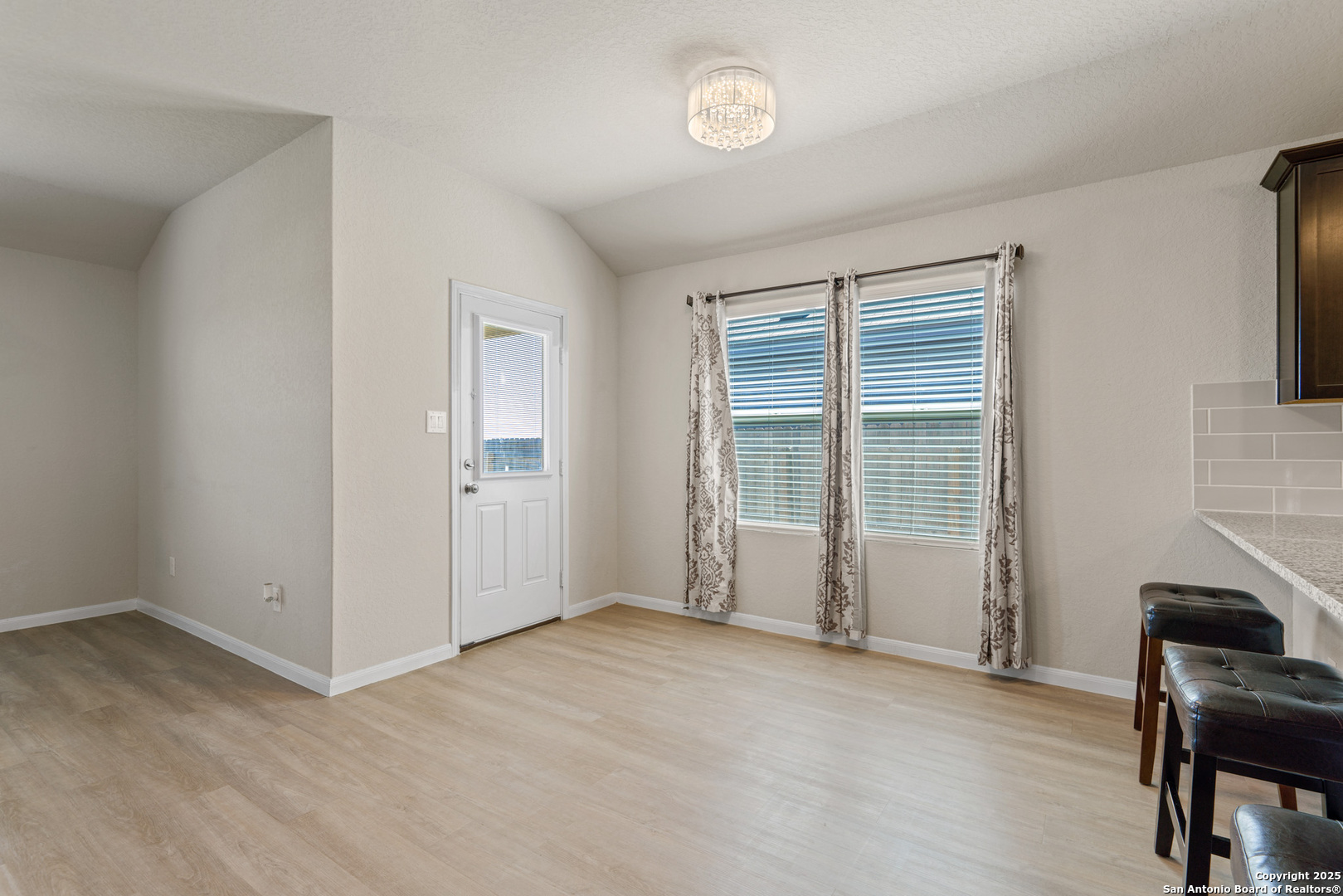 13218 Thyme Way St. Hedwig, TX 78152 - Photo 15 of 32