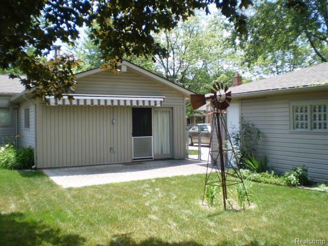 429 Rewold Drive Rochester, MI 48307 - Photo 16 of 16 Rear Elevation