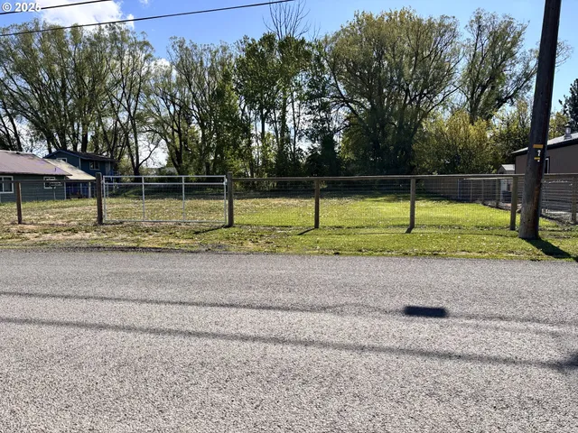 a street view along with residential houses