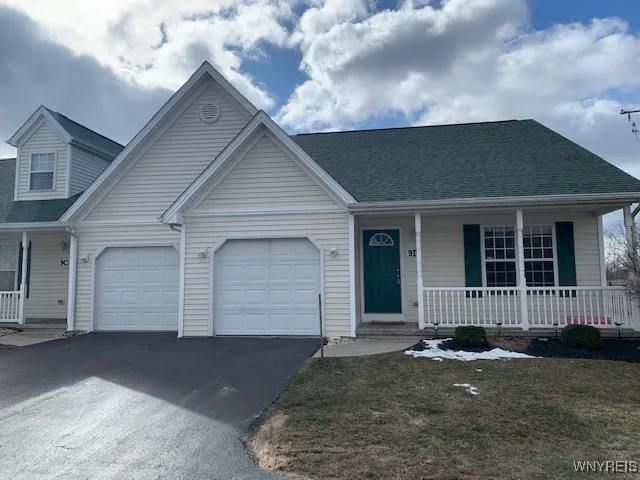 $1,900 | 9 Astor Ridge Drive, Unit D, Amherst, NY 14228