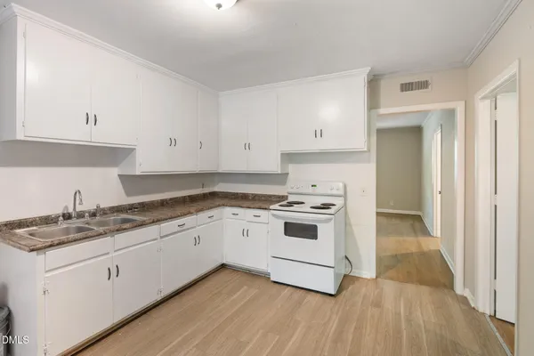 a bathroom with a white bath tub