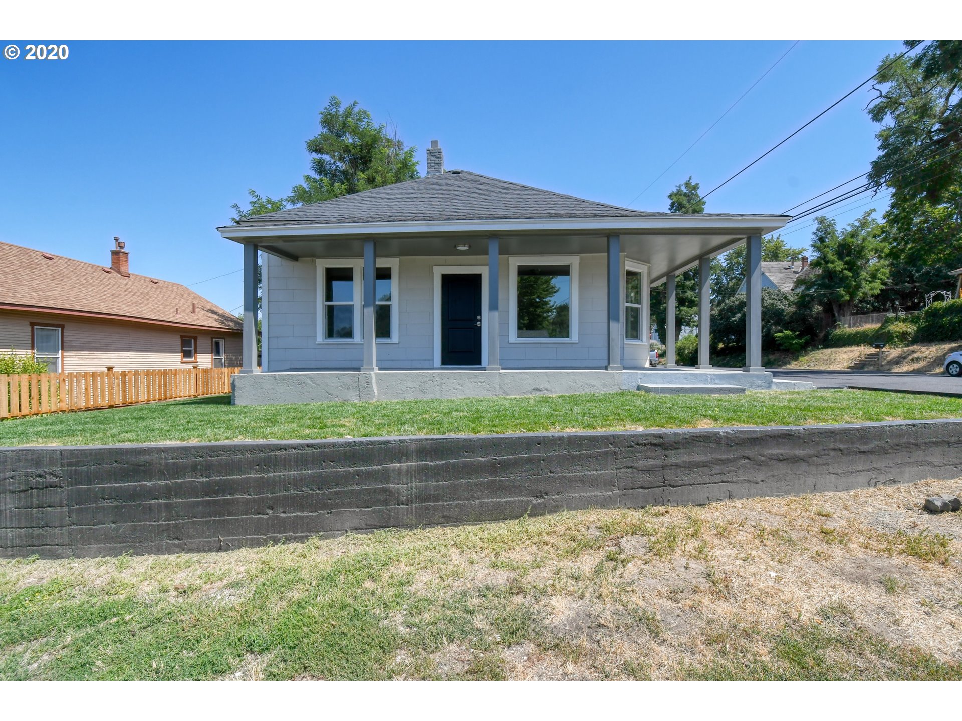 209 Southwest Isaac Avenue Pendleton, OR 97801 - Photo 3 of 24