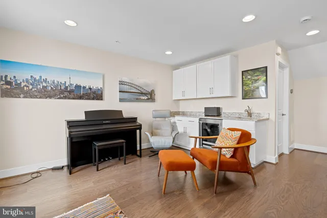 $1,250,000 | 608 East Alexandria Avenue, Alexandria, VA 22301