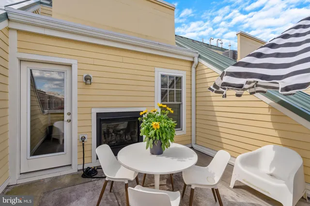 $1,250,000 | 608 East Alexandria Avenue, Alexandria, VA 22301