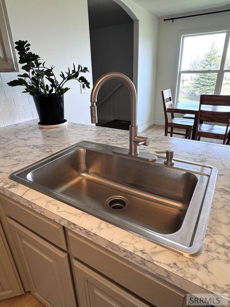 634 North 3200 East Menan, ID 83434 - Photo 15 of 85 Kitchen