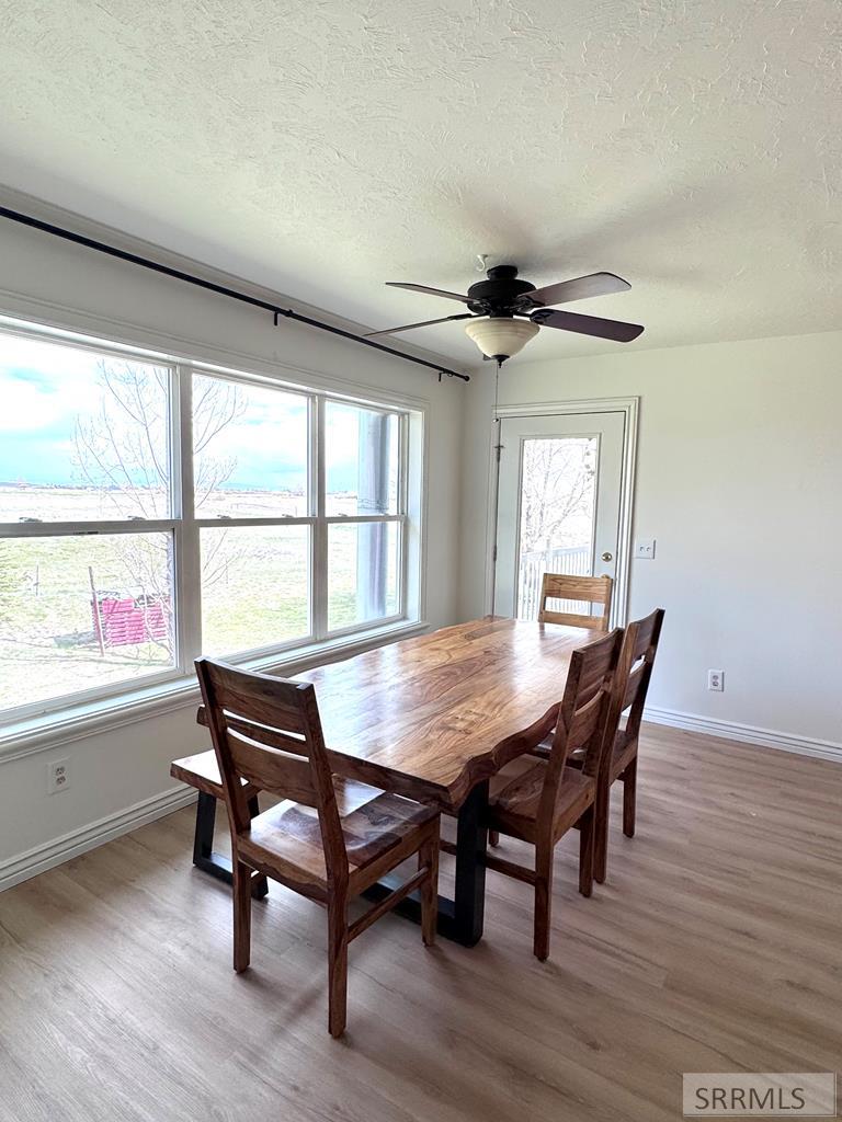 634 North 3200 East Menan, ID 83434 - Photo 17 of 85 Dining area