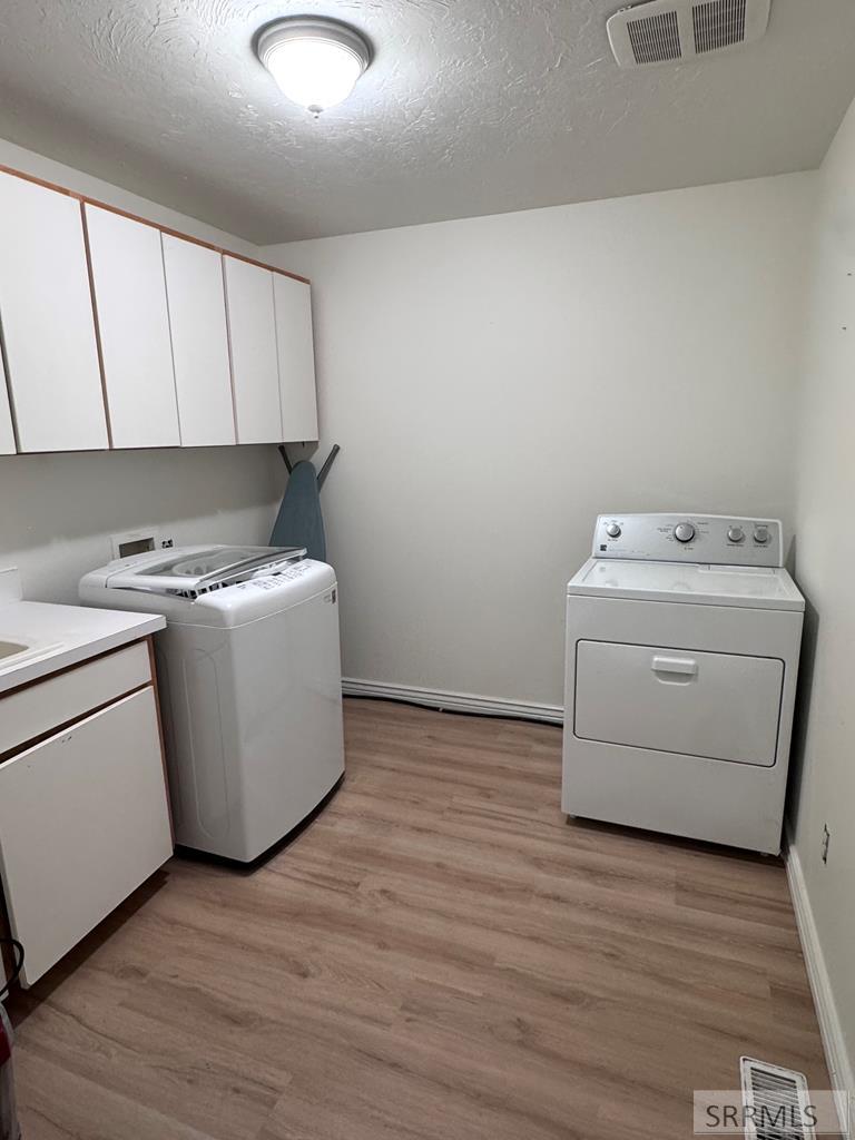 634 North 3200 East Menan, ID 83434 - Photo 30 of 85 Laundry room