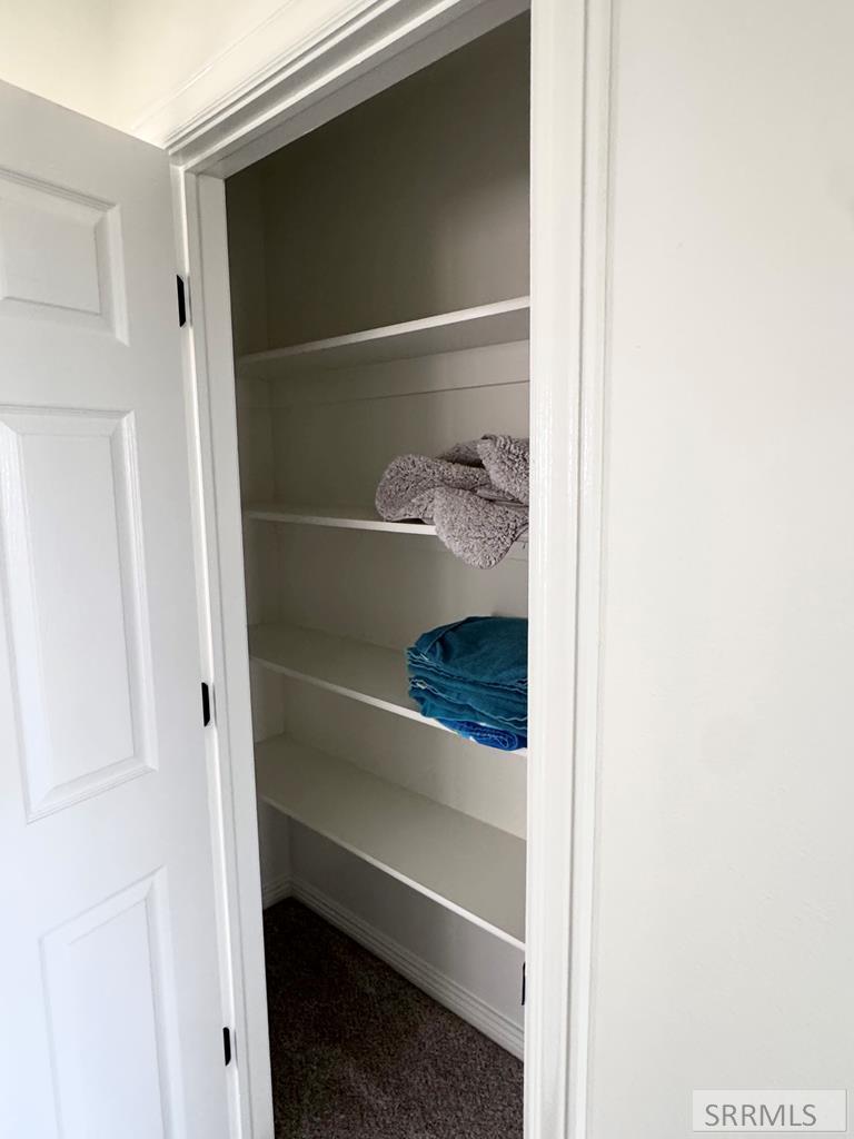 634 North 3200 East Menan, ID 83434 - Photo 38 of 85 Linen closet