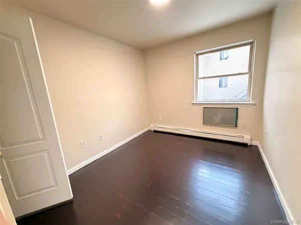 $975,000 | 1907 Arnow Avenue | Baychester