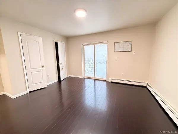 $975,000 | 1907 Arnow Avenue | Baychester