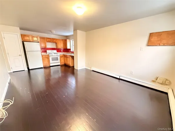 $975,000 | 1907 Arnow Avenue | Baychester