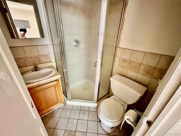 $975,000 | 1907 Arnow Avenue | Baychester