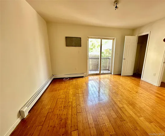 $975,000 | 1907 Arnow Avenue | Baychester