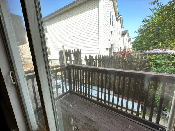 $975,000 | 1907 Arnow Avenue | Baychester