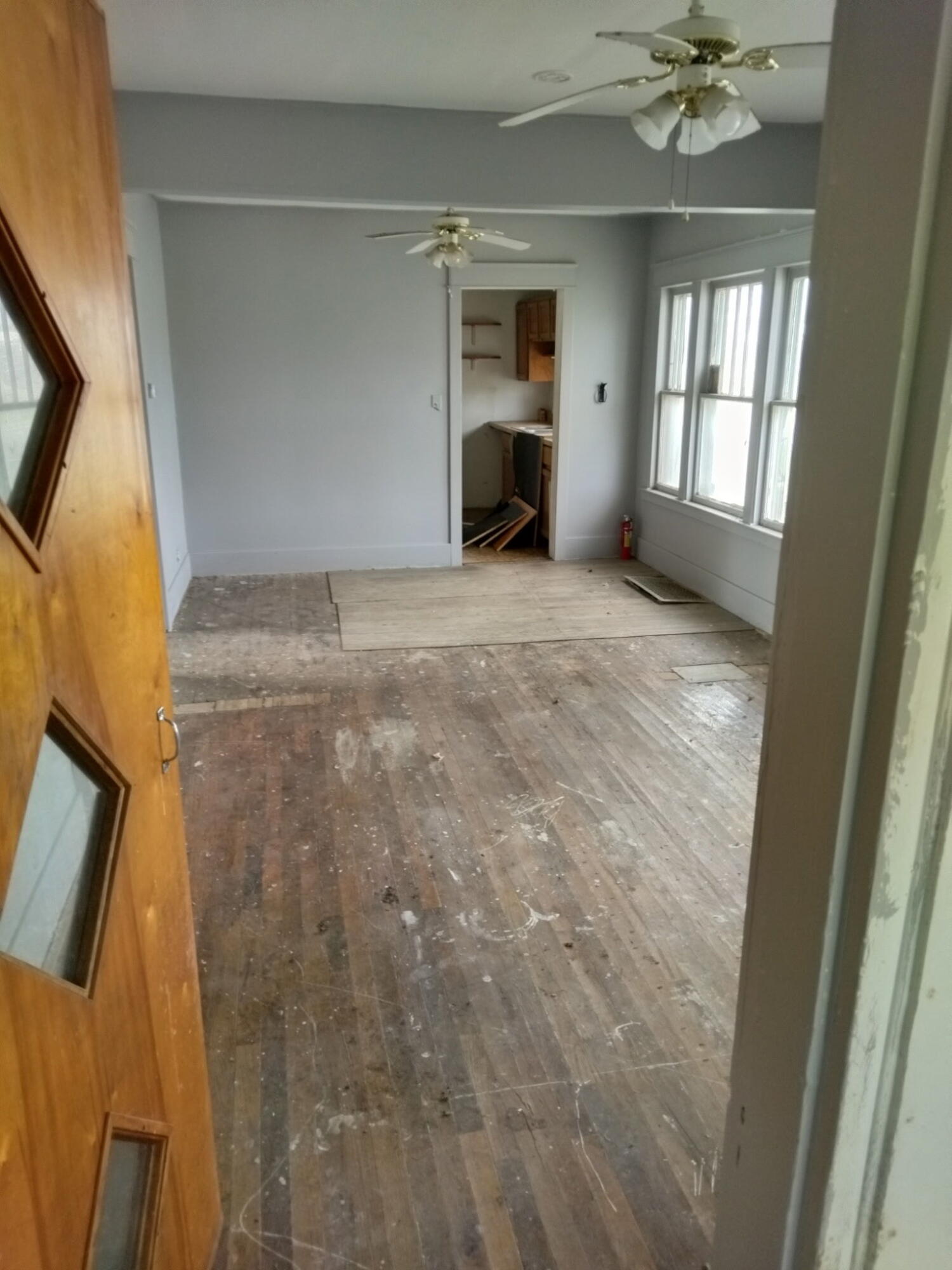 3188 Hemphill Road Burton, MI 48529 - Photo 3 of 13 02