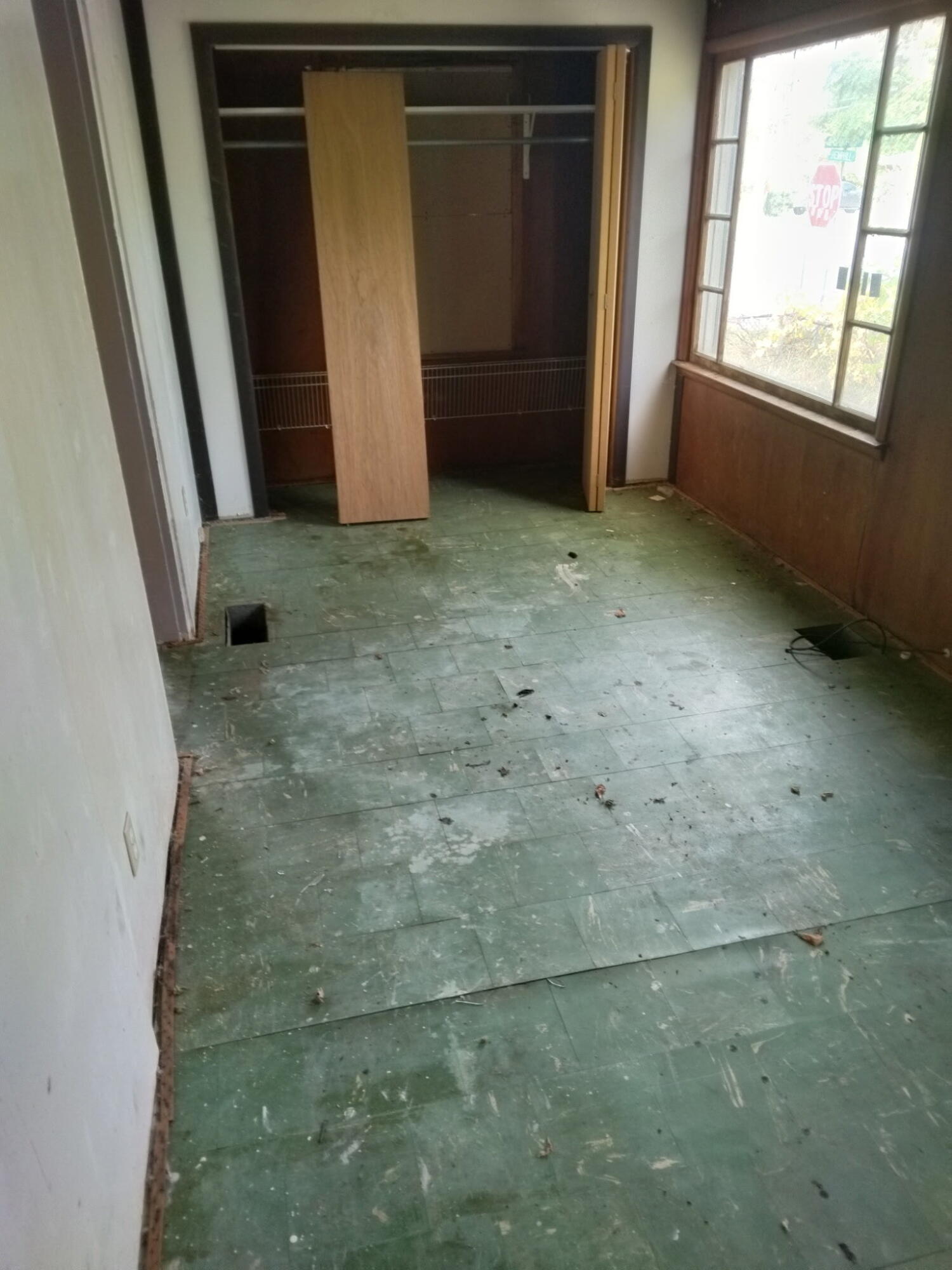 3188 Hemphill Road Burton, MI 48529 - Photo 6 of 13 05