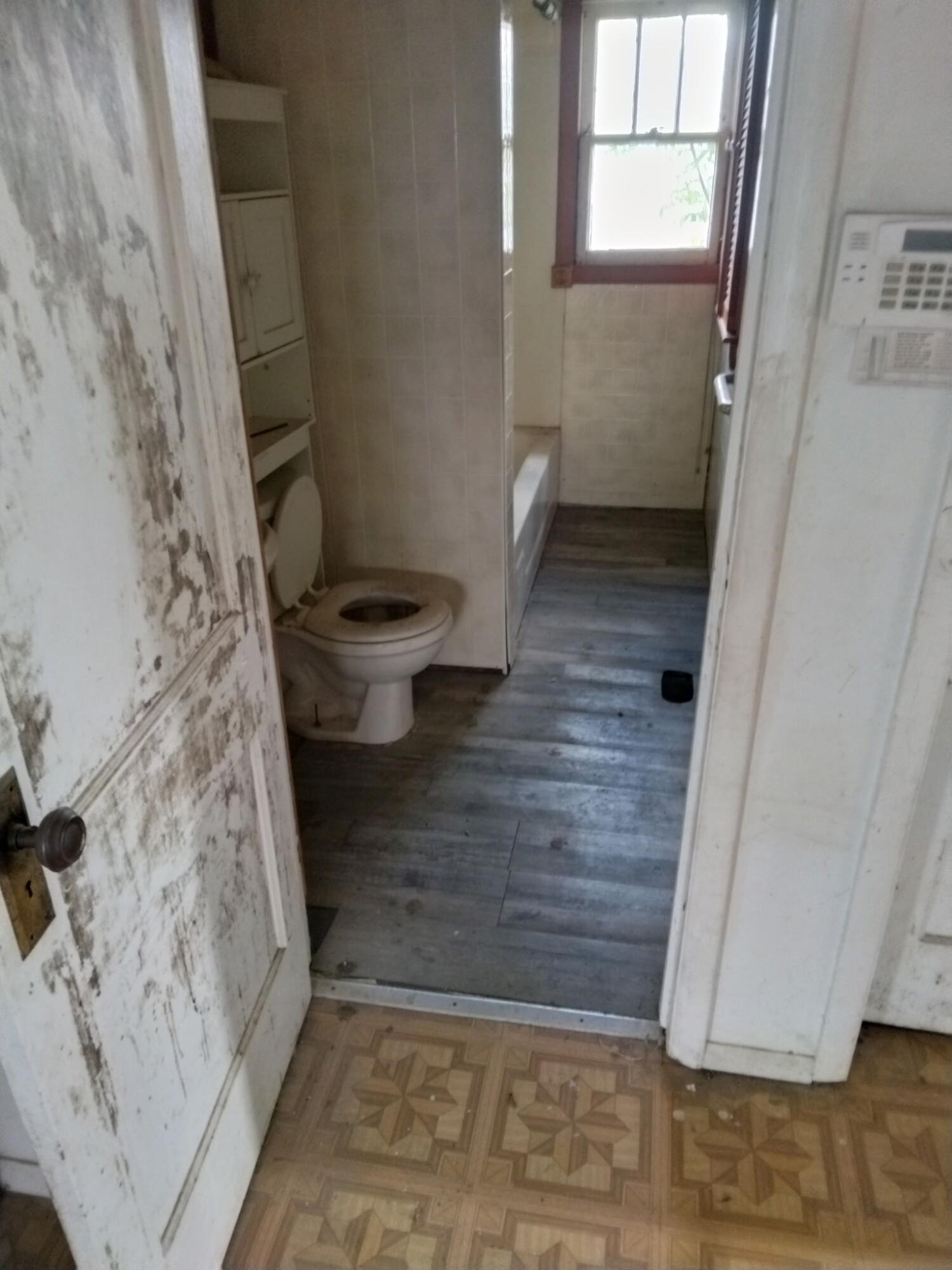 3188 Hemphill Road Burton, MI 48529 - Photo 9 of 13 08