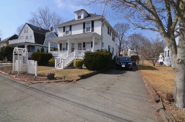 $2,900 | 307 Hancock Street, Braintree, MA 02184
