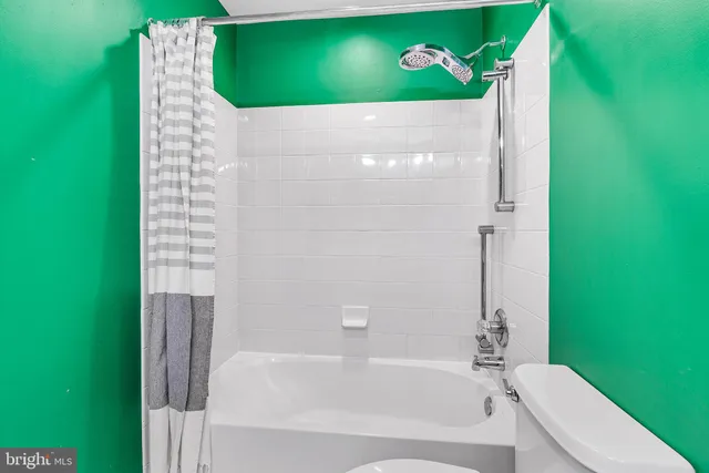 $1,600,000 | 2000 St Andrews Drive, Berwyn, PA 19312