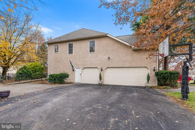 $1,600,000 | 2000 St Andrews Drive, Berwyn, PA 19312