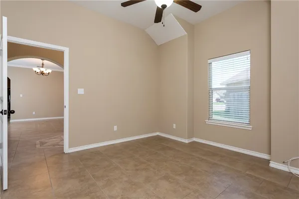 $2,750 | 5701 Loire Boulevard, Corpus Christi, TX 78413