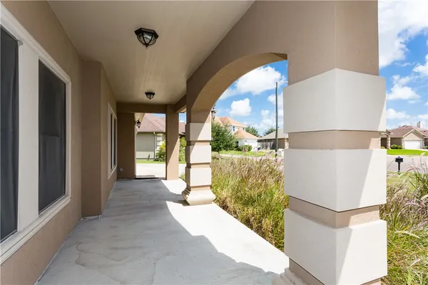 $2,750 | 5701 Loire Boulevard, Corpus Christi, TX 78413