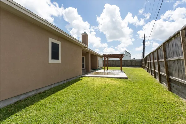 $2,750 | 5701 Loire Boulevard, Corpus Christi, TX 78413
