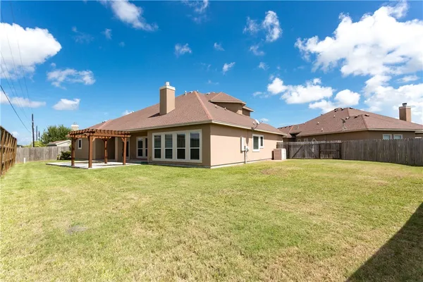 $2,750 | 5701 Loire Boulevard, Corpus Christi, TX 78413