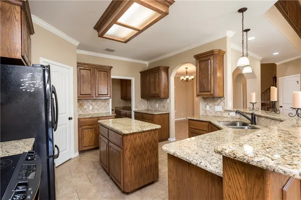 $2,750 | 5701 Loire Boulevard, Corpus Christi, TX 78413