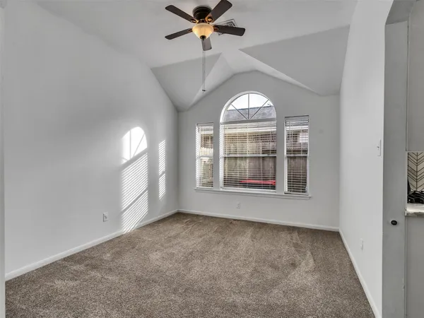 $2,400 | 3327 La Seine Lane, Spring, TX 77388
