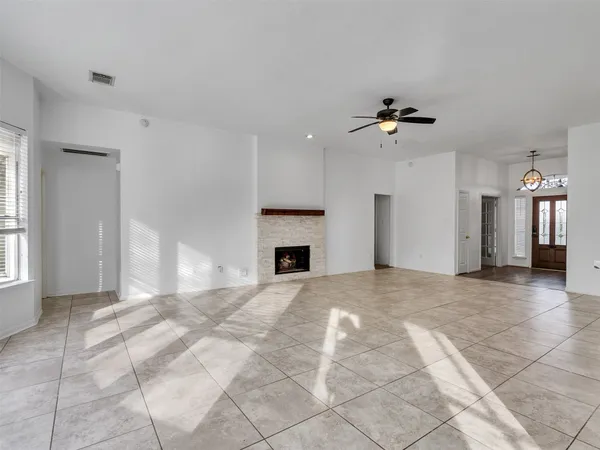 $2,400 | 3327 La Seine Lane, Spring, TX 77388
