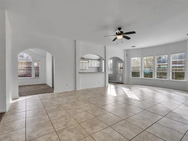 $2,400 | 3327 La Seine Lane, Spring, TX 77388